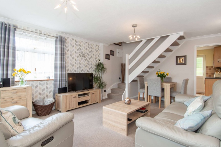 2 bedroom House for Sale Orchard Way, Knebworth, Hertfordshire