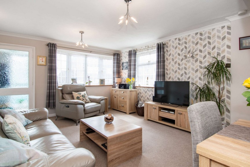2 bedroom House for Sale Orchard Way, Knebworth, Hertfordshire