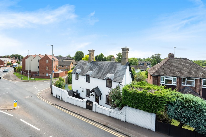 4 bedroom House for Sale Offley Road, HITCHIN, Hertfordshire