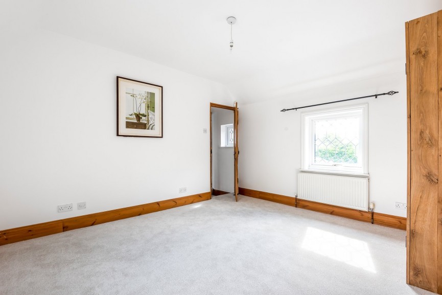 4 bedroom House for Sale Offley Road, HITCHIN, Hertfordshire
