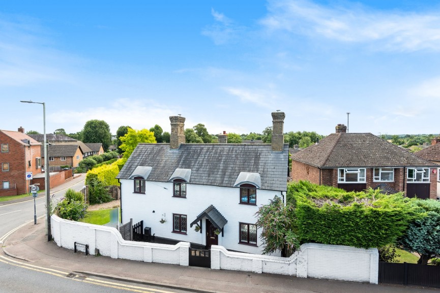 4 bedroom House for Sale Offley Road, HITCHIN, Hertfordshire