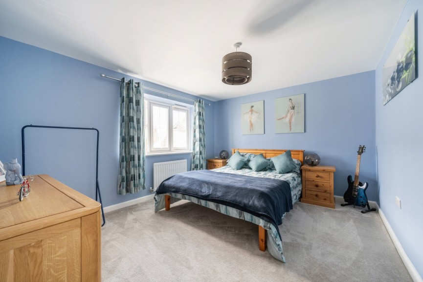 5 bedroom House for Sale Faraday Corner, Shefford, Bedfordshire