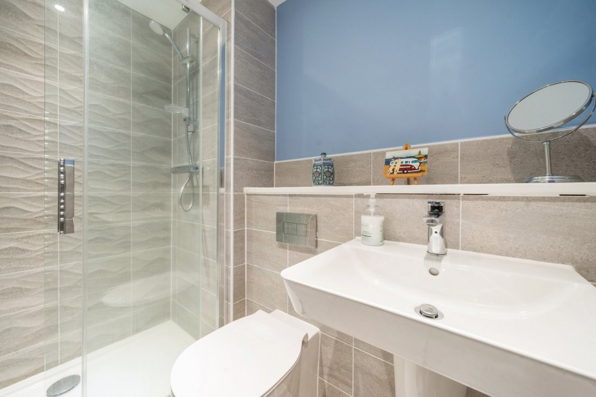 5 bedroom House for Sale Faraday Corner, Shefford, Bedfordshire