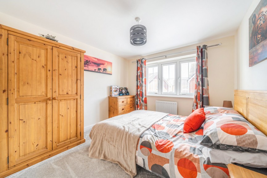 5 bedroom House for Sale Faraday Corner, Shefford, Bedfordshire
