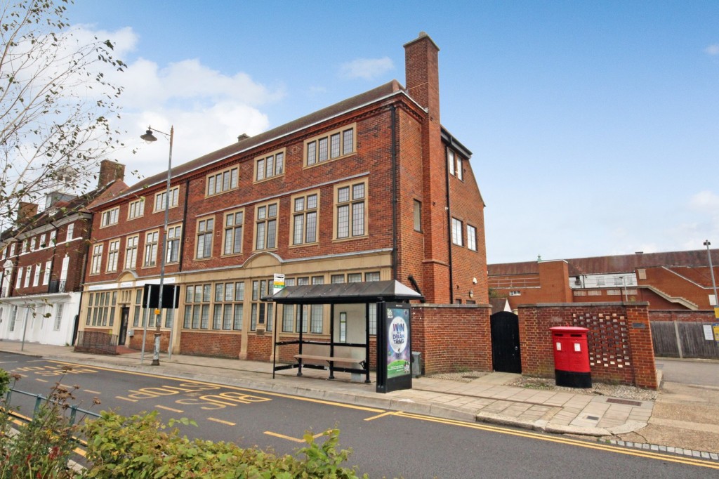 Broadway, Letchworth Garden City, Hertfordshire
