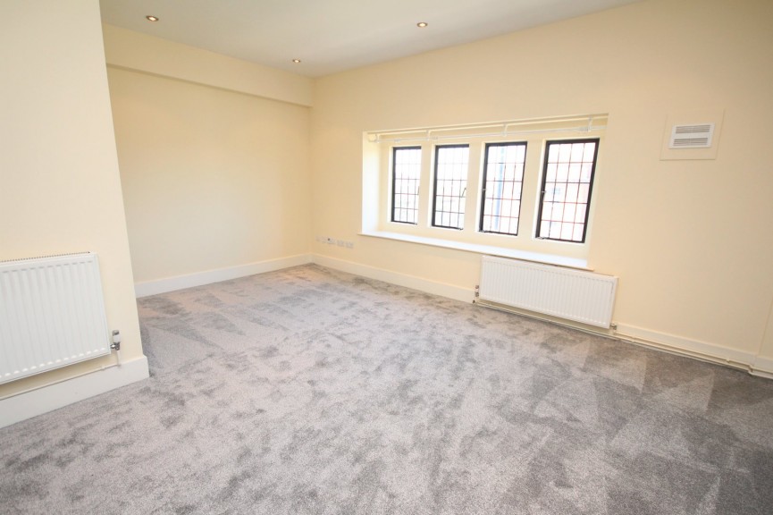 2 bedroom Flat for Letting Broadway, Letchworth Garden City, Hertfordshire