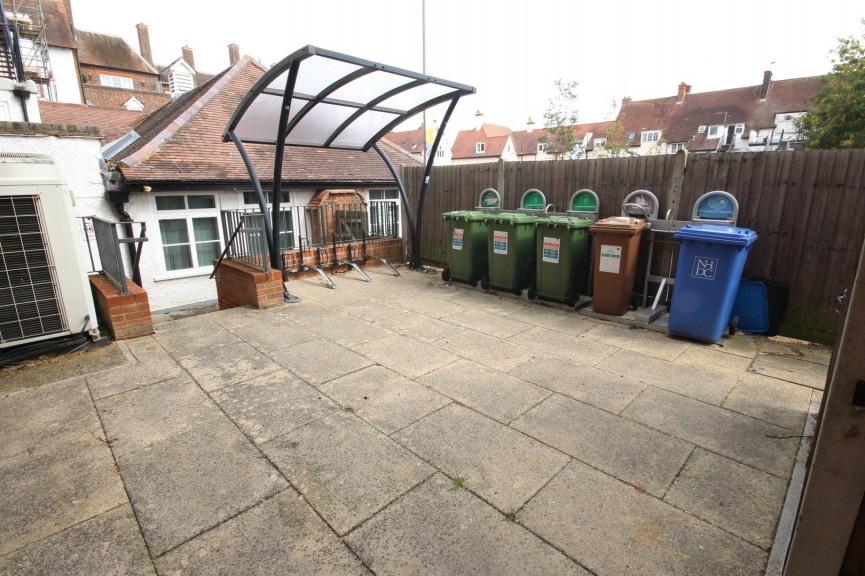 2 bedroom Flat for Letting Broadway, Letchworth Garden City, Hertfordshire