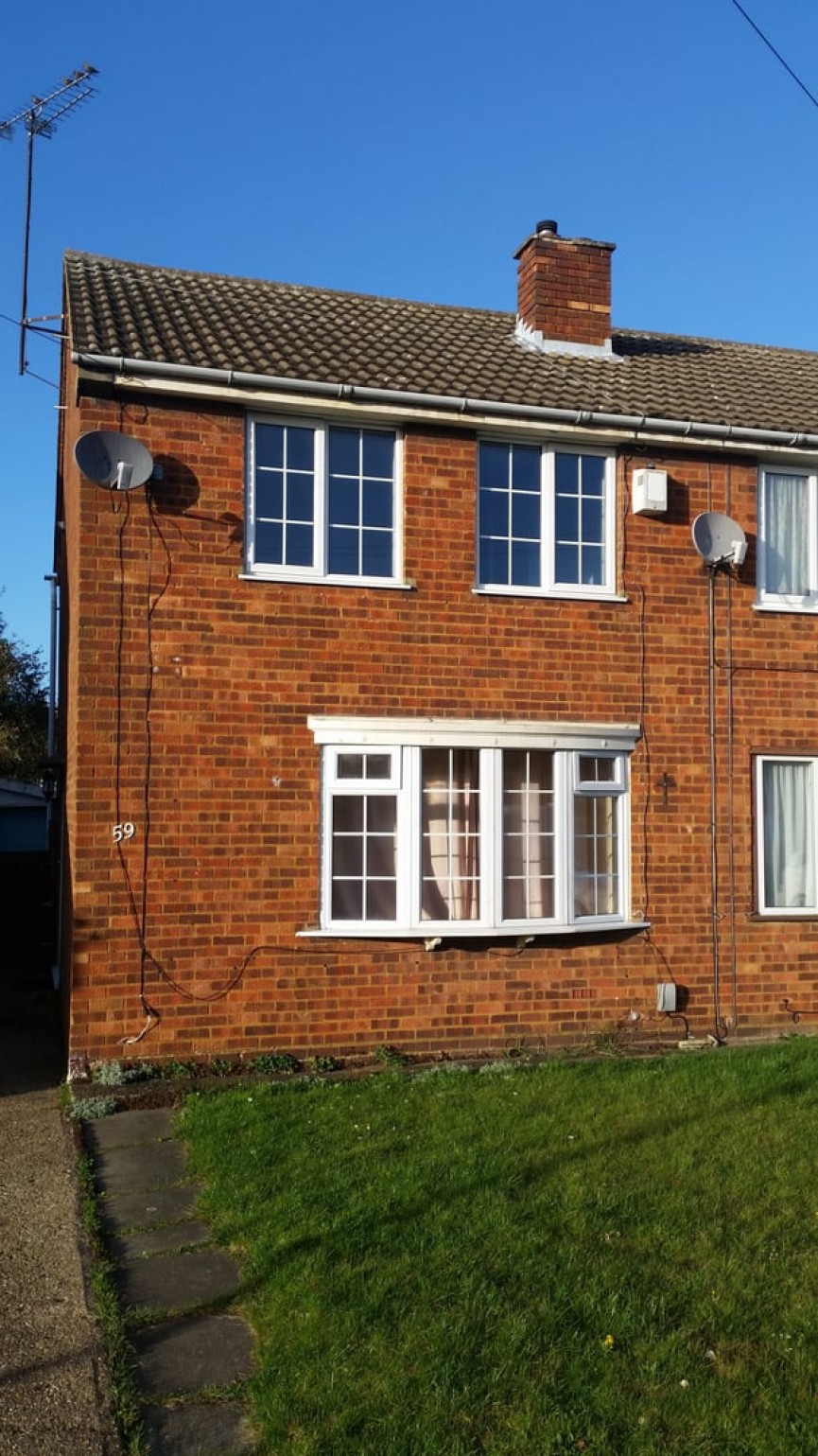 2 bedroom House for Letting Kinross Crescent, Luton, Bedfordshire