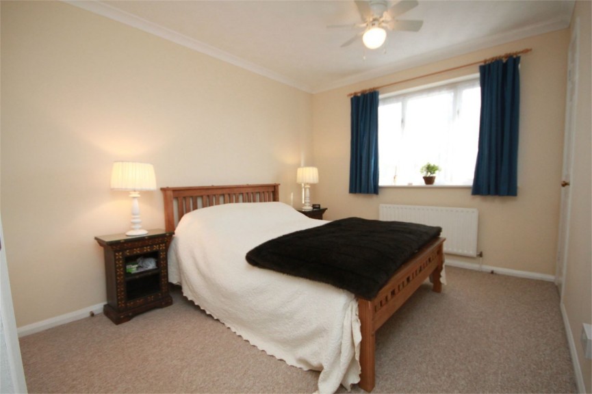2 bedroom House for Letting Elgar Drive, Shefford, Bedfordshire