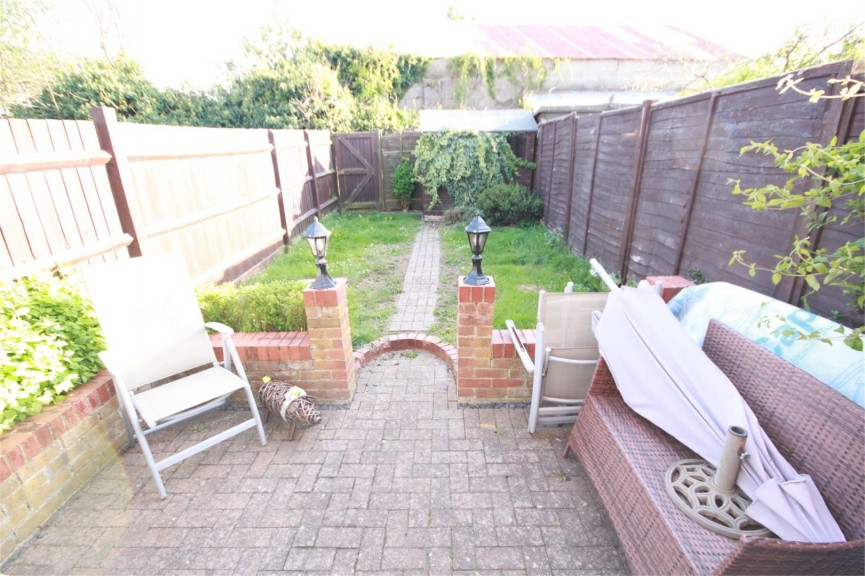 2 bedroom House for Letting Elgar Drive, Shefford, Bedfordshire
