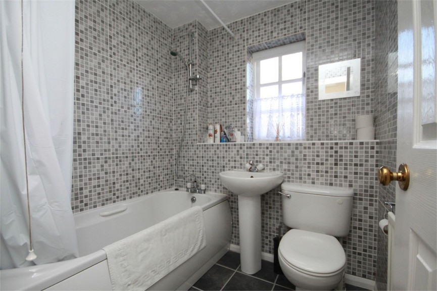 2 bedroom House for Letting Elgar Drive, Shefford, Bedfordshire