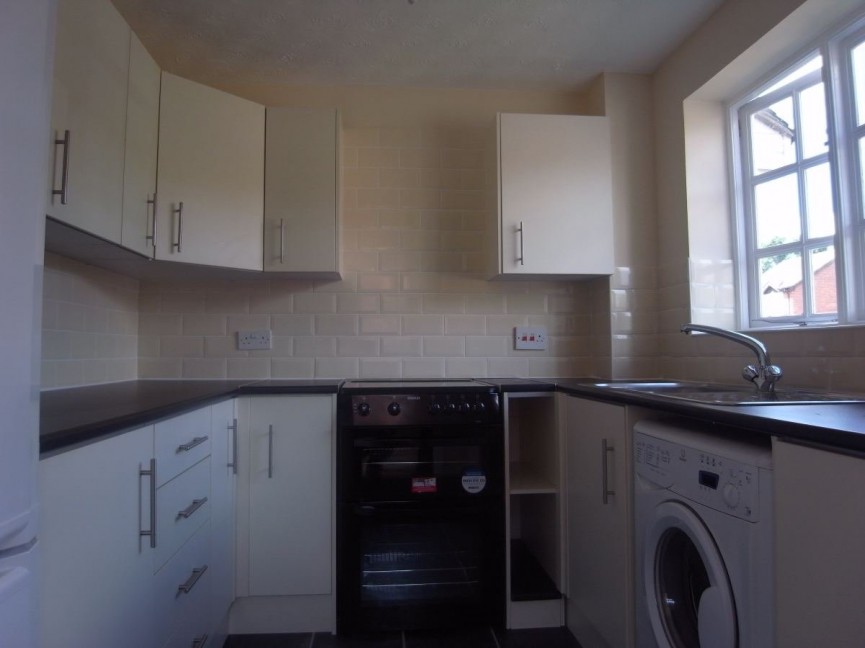 2 bedroom House for Letting Elgar Drive, Shefford, Bedfordshire