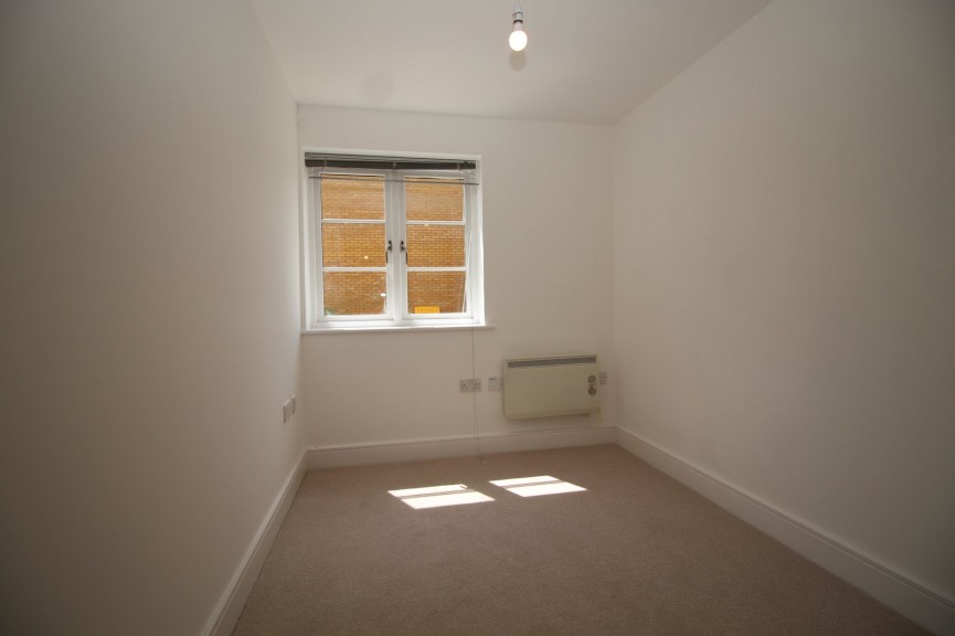 2 bedroom Flat for Letting Nightingale Road, Hitchin, Hertfordshire