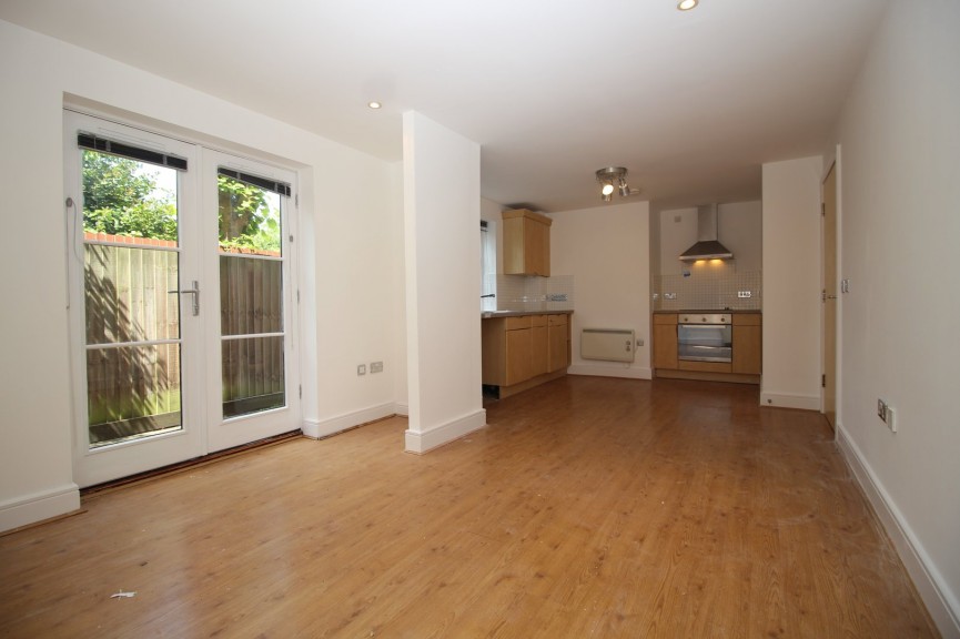 2 bedroom Flat for Letting Nightingale Road, Hitchin, Hertfordshire