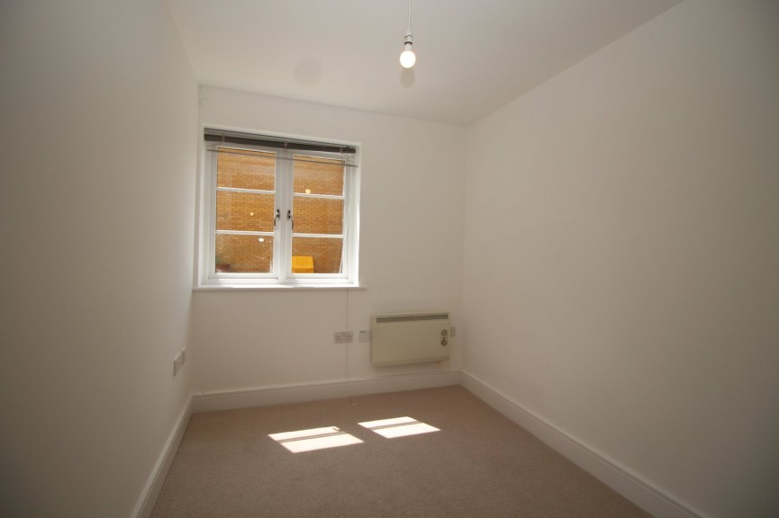 2 bedroom Flat for Letting Nightingale Road, Hitchin, Hertfordshire