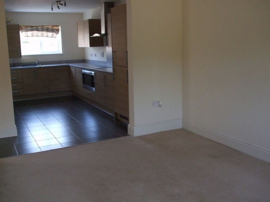 4 bedroom House for Letting Palmerston Way, FAIRFIELD