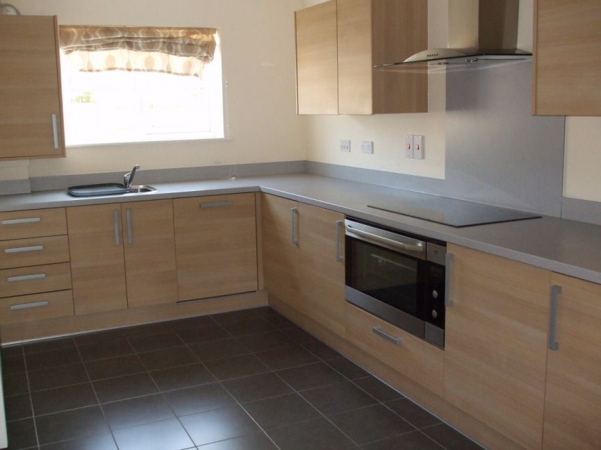 4 bedroom House for Letting Palmerston Way, FAIRFIELD