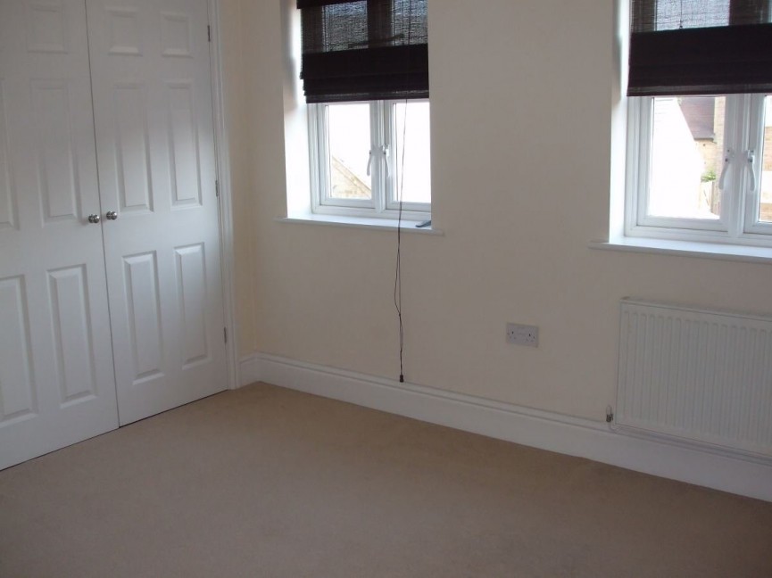 4 bedroom House for Letting Palmerston Way, FAIRFIELD