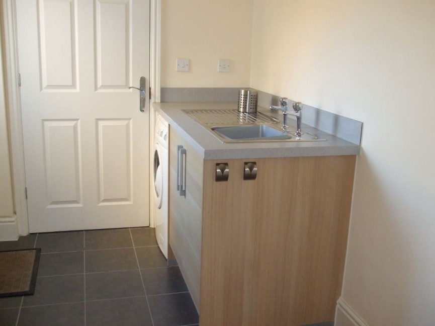 4 bedroom House for Letting Palmerston Way, FAIRFIELD