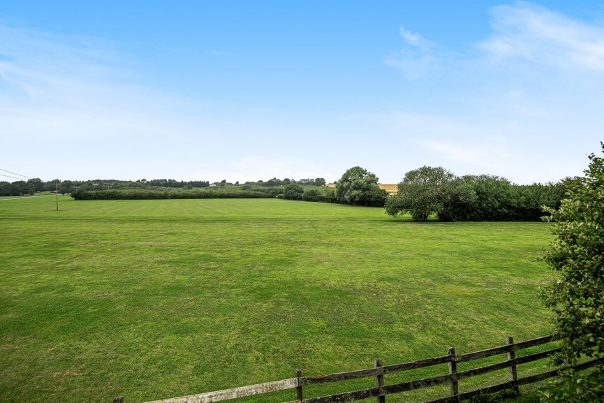Gravenhurst Road, Campton, Bedfordshire