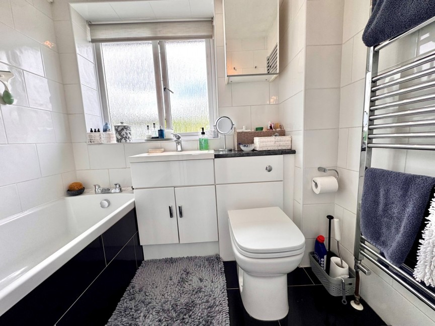 3 bedroom House for Sale The Leas, Baldock, Hertfordshire