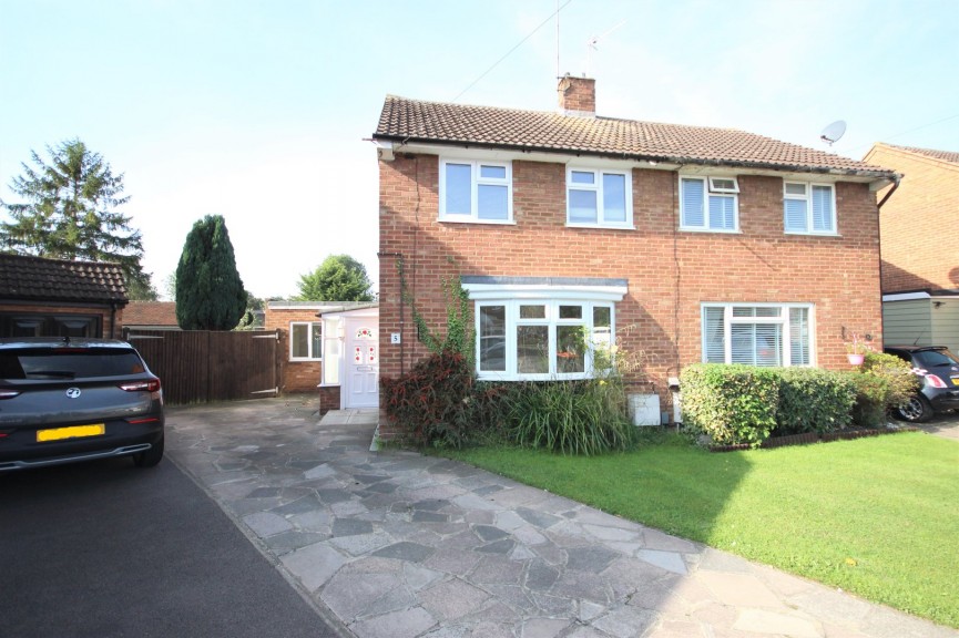 2 bedroom House for Sale Barton-le-Clay, Bedfordshire