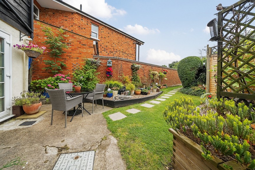 2 bedroom House for Sale Hillfoot Road, Shillington, Bedfordshire