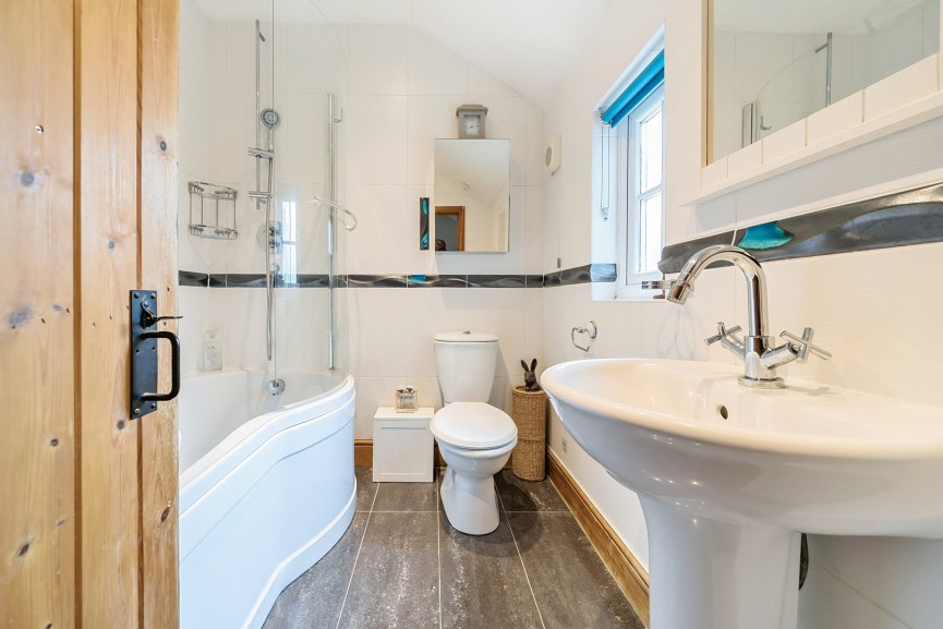 2 bedroom House for Sale Hillfoot Road, Shillington, Bedfordshire