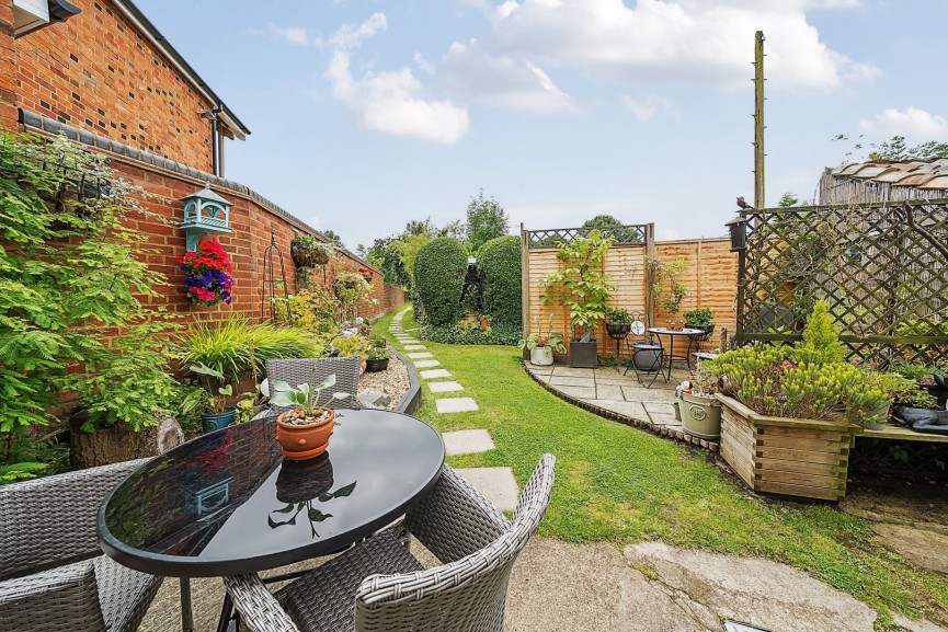 2 bedroom House for Sale Hillfoot Road, Shillington, Bedfordshire
