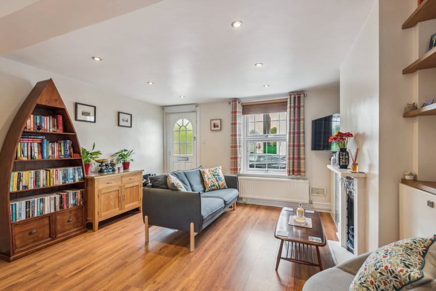 2 bedroom House for Sale Oughton Head Way, Hitchin, Hertfordshire