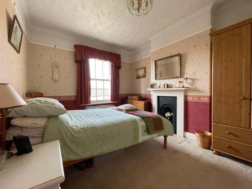 3 bedroom House for Sale Station Road, Biggleswade, Bedfordshire