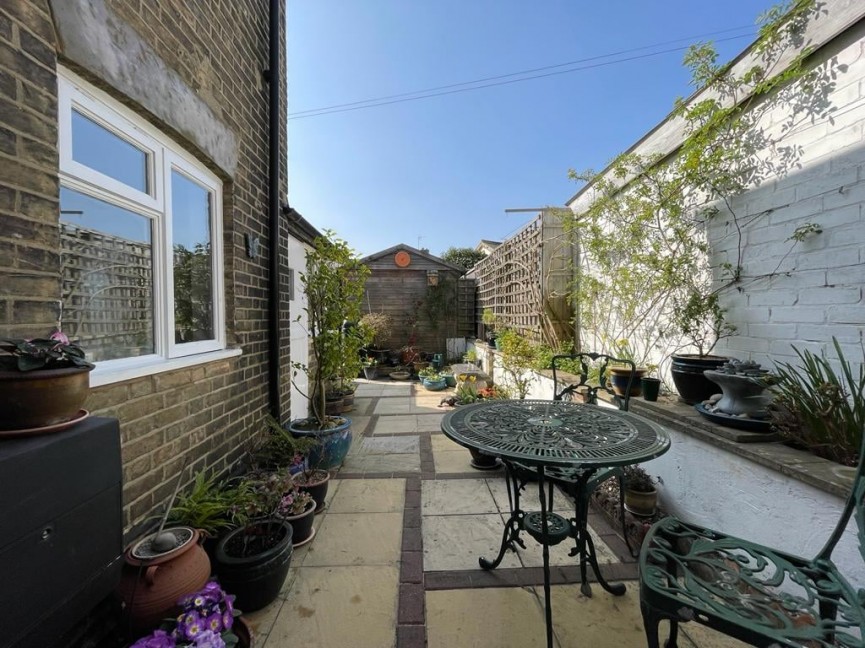 3 bedroom House for Sale Station Road, Biggleswade, Bedfordshire