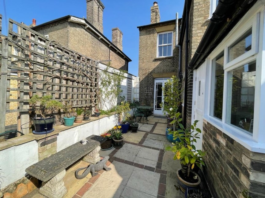 3 bedroom House for Sale Station Road, Biggleswade, Bedfordshire