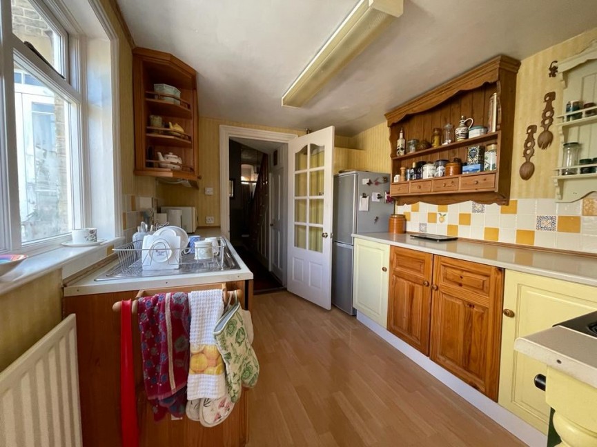 3 bedroom House for Sale Station Road, Biggleswade, Bedfordshire