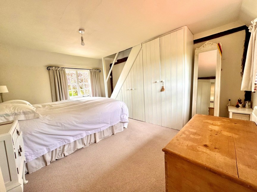 3 bedroom House for Sale High Street, GUILDEN MORDEN, Cambridgeshire