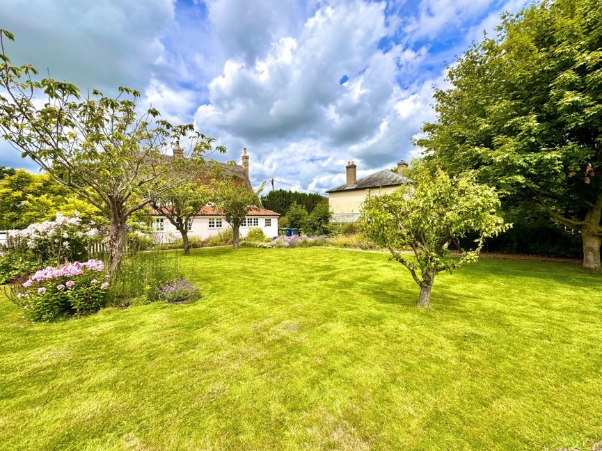 3 bedroom House for Sale High Street, GUILDEN MORDEN, Cambridgeshire