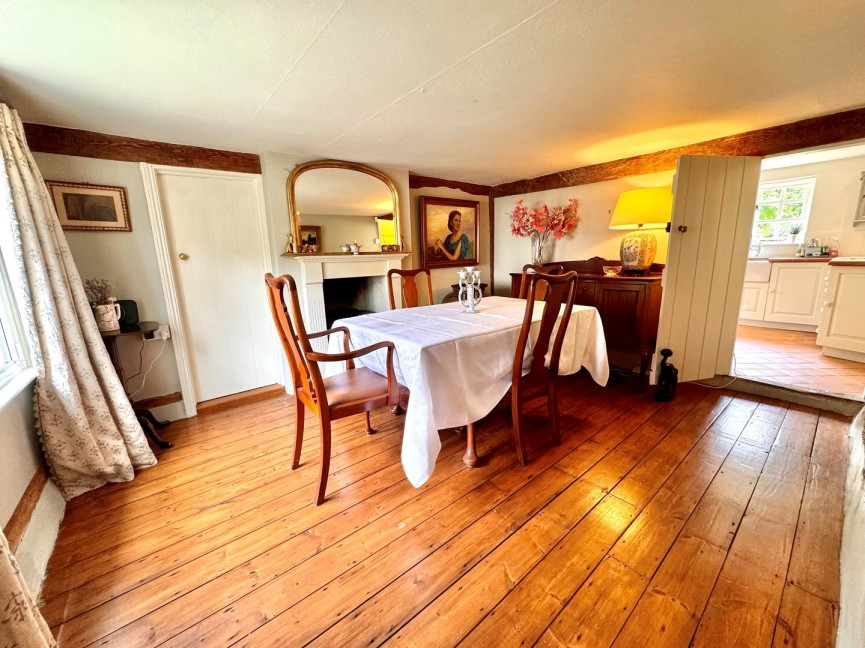 3 bedroom House for Sale High Street, GUILDEN MORDEN, Cambridgeshire