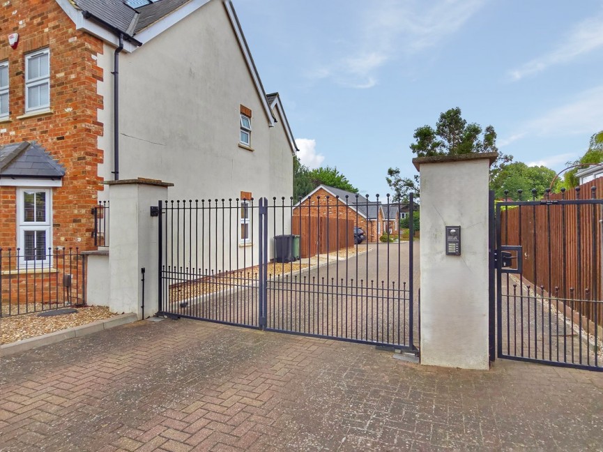 4 bedroom House for Sale Maulden, Bedfordshire