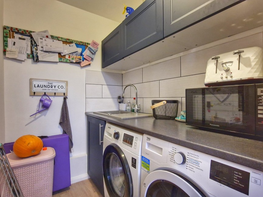 4 bedroom House for Sale Ampthill, Bedford