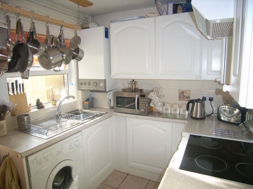 2 bedroom House for Letting High Street, Meppershall, Bedfordshire