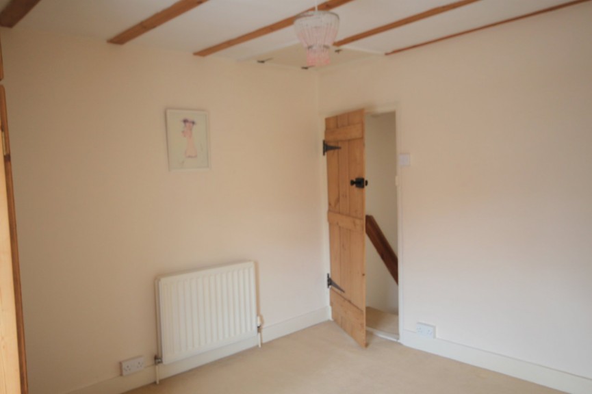 2 bedroom House for Letting High Street, Meppershall, Bedfordshire