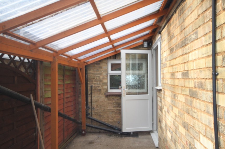 2 bedroom House for Letting High Street, Meppershall, Bedfordshire