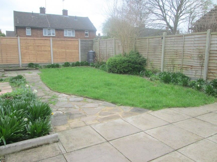 4 bedroom Bungalow for Letting Cheviot Road, Luton, Bedfordshire