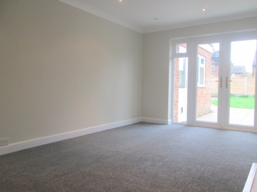 4 bedroom Bungalow for Letting Cheviot Road, Luton, Bedfordshire