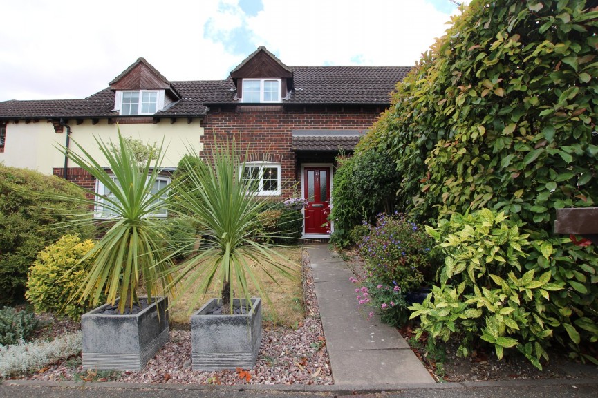 2 bedroom House for Sale London Road, Baldock, Hertfordshire