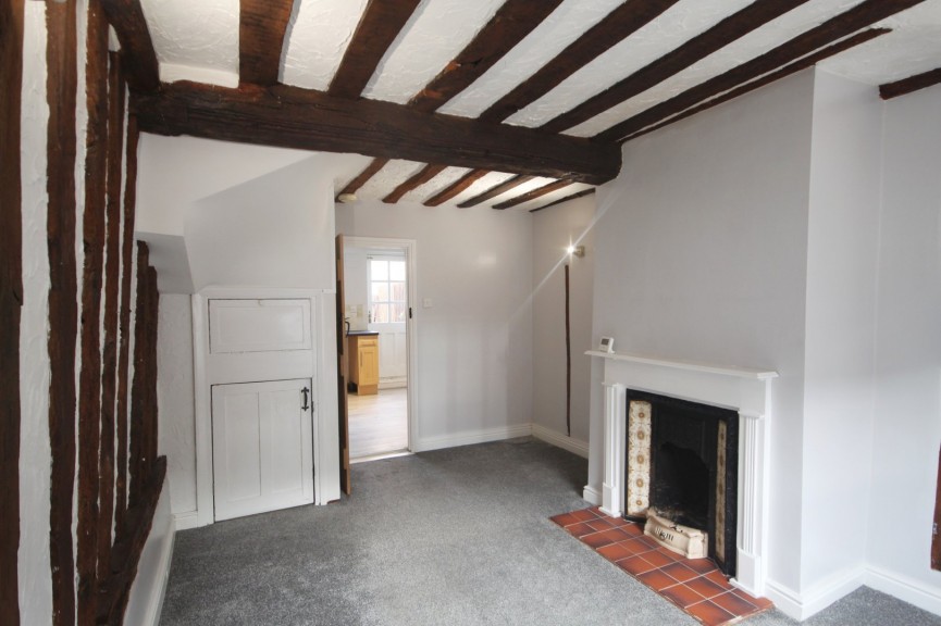 2 bedroom House for Letting High Street, Shefford, Bedfordshire