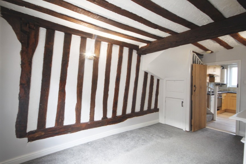 2 bedroom House for Letting High Street, Shefford, Bedfordshire