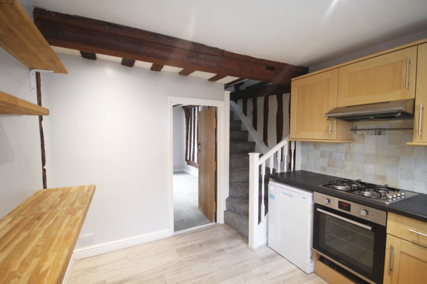 2 bedroom House for Letting High Street, Shefford, Bedfordshire