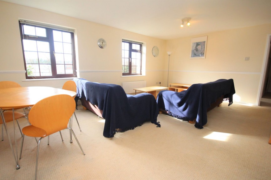2 bedroom Flat for Letting Cromwell Road, Letchworth Garden City, Hertfordshire