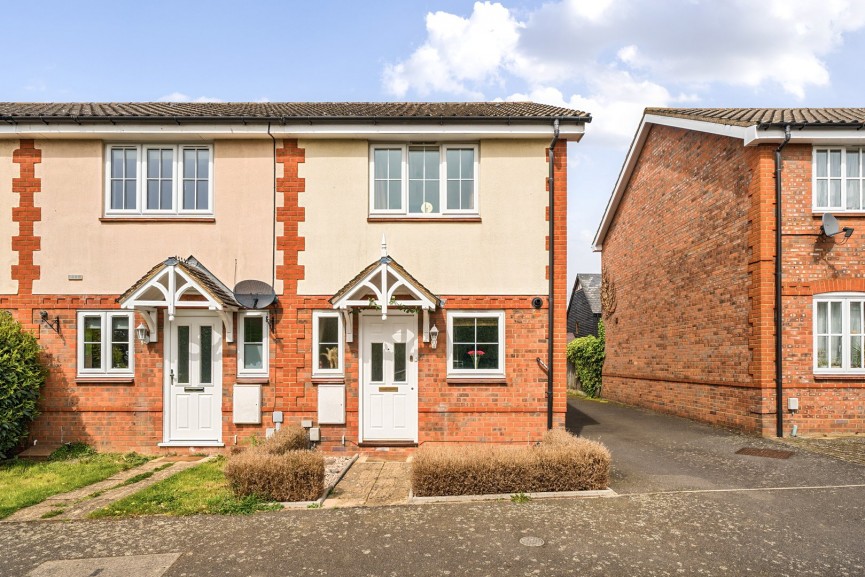 2 bedroom House for Letting Chestnut Farm, Henlow, Bedfordshire